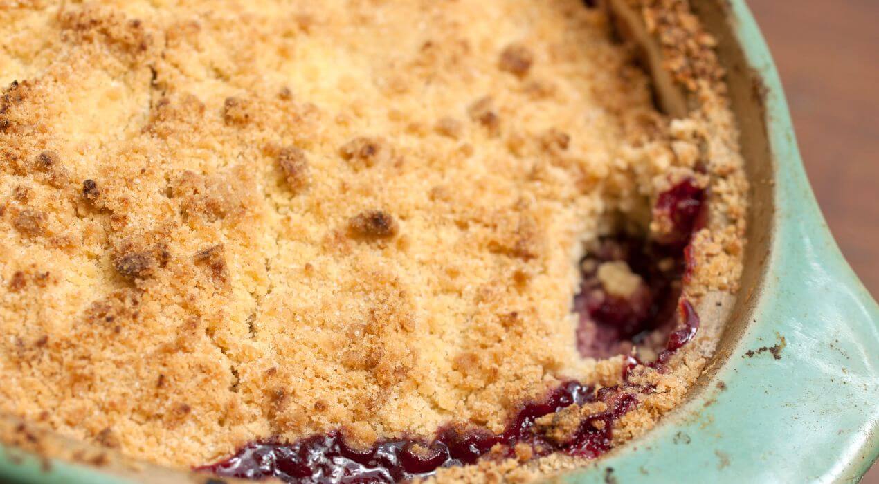 Low carb fruit crumble