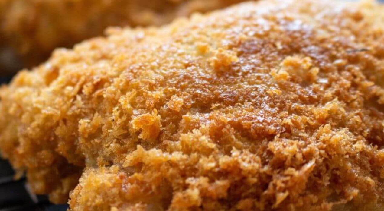 Low carb bread crumbs on fried chicken